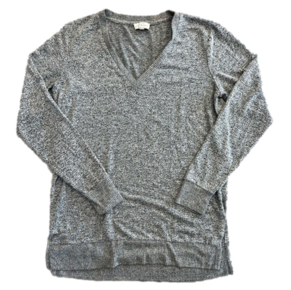 Lucky Brand Sweaters - Lucky Brand Marbeled Grey V Neck Long Sleeve Sweater w/ Ribbed hem Size Small